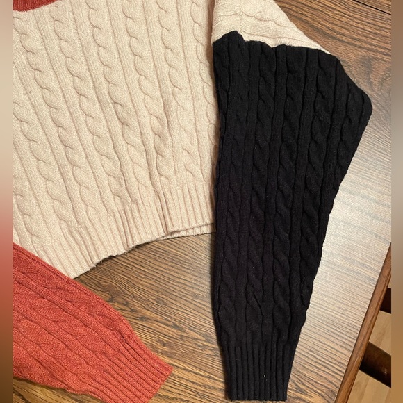 Multi Color Crop Sweater - Picture 3 of 4